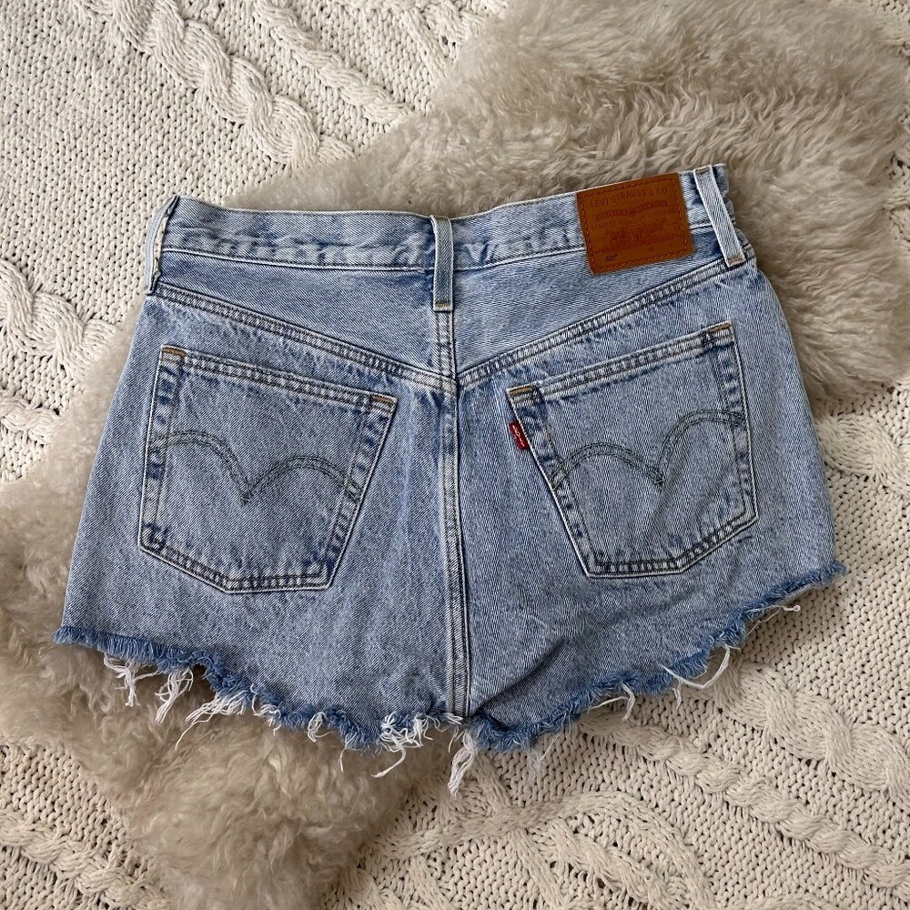 Levi Jean Shorts - 501